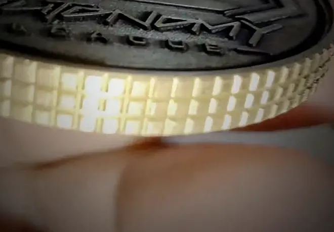 Coin edge with polished reeding